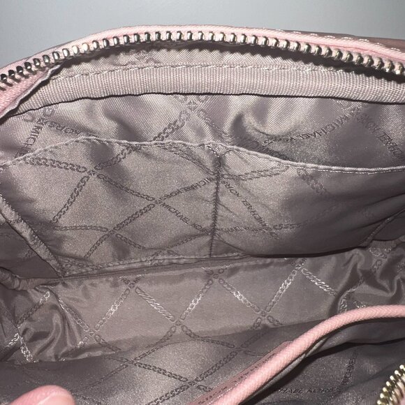 Michael Kors Jet Set Charm Nylon Large Crossbody Purse in Powder Blush Pink - Picture 10 of 10